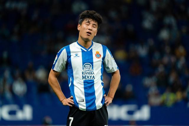 开云体育app-武磊被孤立？媒评：射门能力不足 遭队友忽视不意外